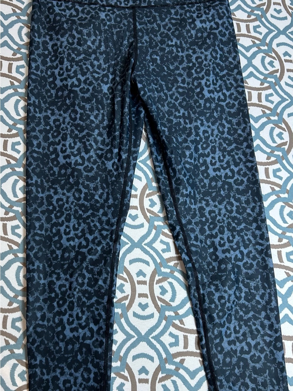 Women’s Blue Leopard Print Leggings